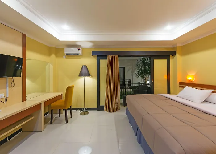 Reddoorz Near Mall Bali Galeria 2 ホテル 3*