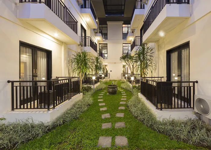 Reddoorz Near Mall Bali Galeria 2 ホテル 3*