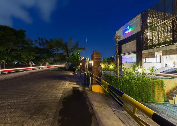 Reddoorz Near Mall Bali Galeria 2 ホテル デンパサール