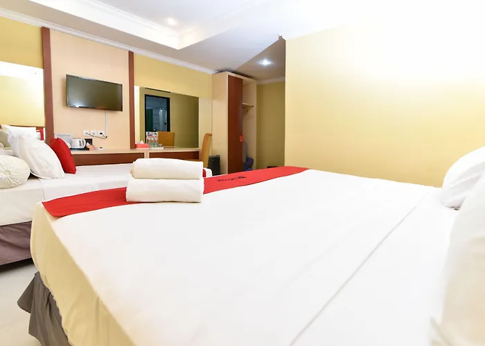 Reddoorz Near Mall Bali Galeria 2 ホテル 3*