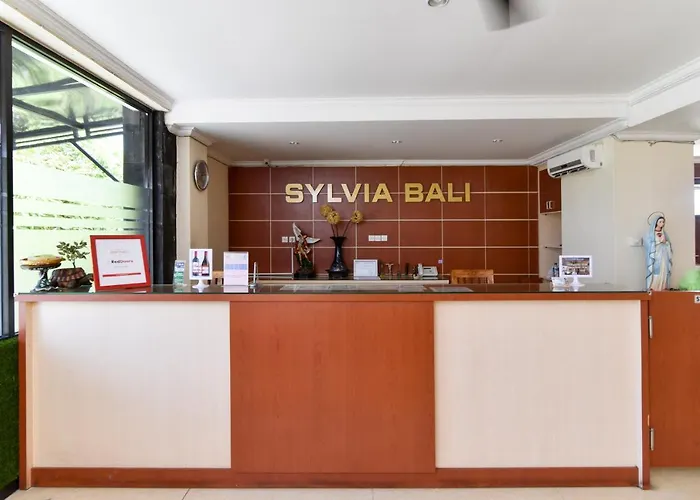 ホテル Reddoorz Near Mall Bali Galeria 2 デンパサール