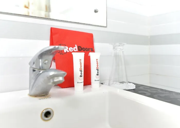 Reddoorz Near Mall Bali Galeria 2 ホテル 3*